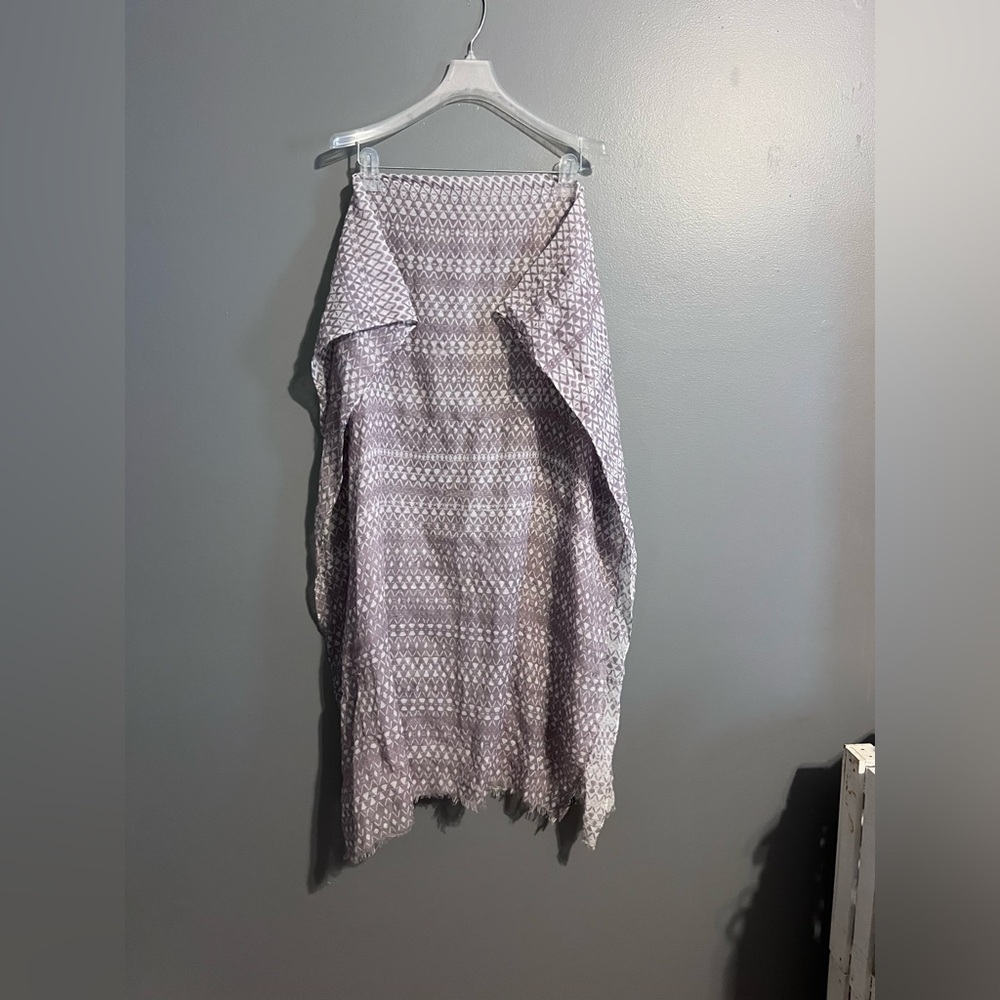 Banana Republic Geometric Pattern Scarf